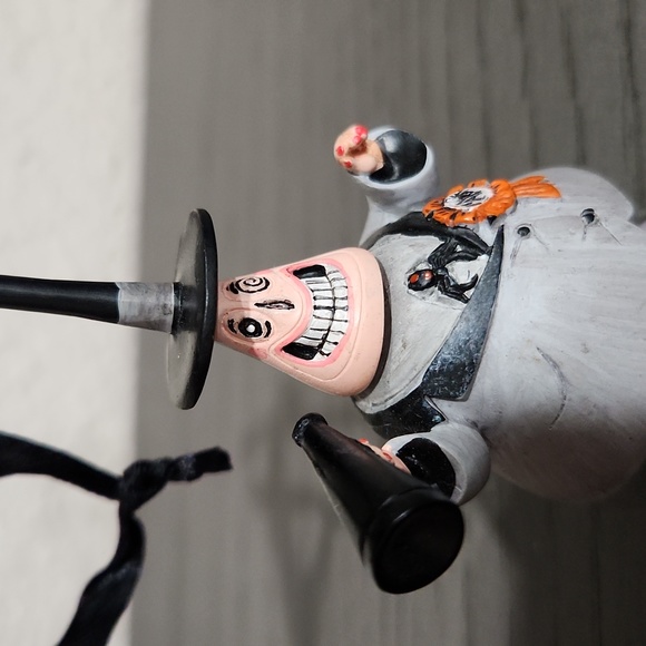 Disney NBC Mayor Christmas ornament - Picture 3 of 4